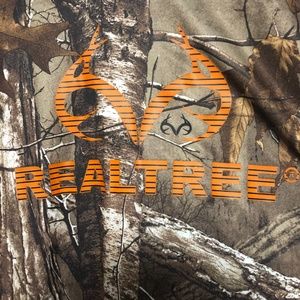 Realtree Camo lightweight athletic long sleeve and fleece sweatpants